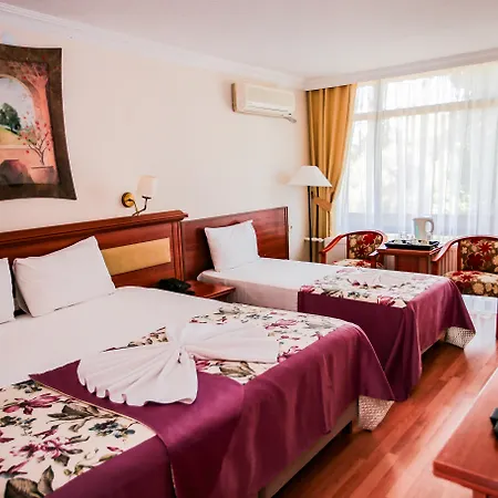 Hotel Troia Tusan