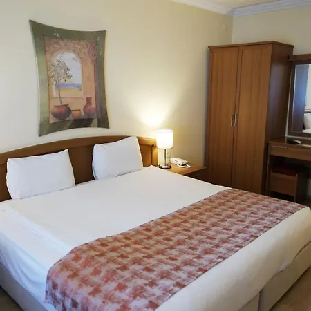 Troia Tusan 4* צ'נקלה