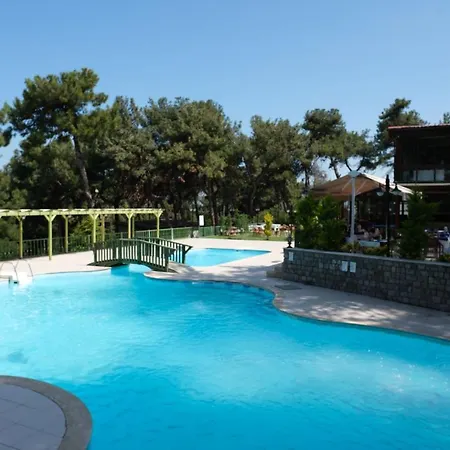 מלון Troia Tusan צ'נקלה