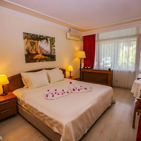 Troia Tusan 4* צ'נקלה