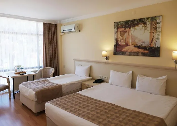 ホテル Troia Tusan 4*